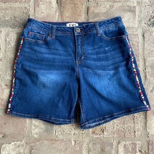 Authentic EV1 Relaxed Vintage Embroidered Jean Shorts Size 6